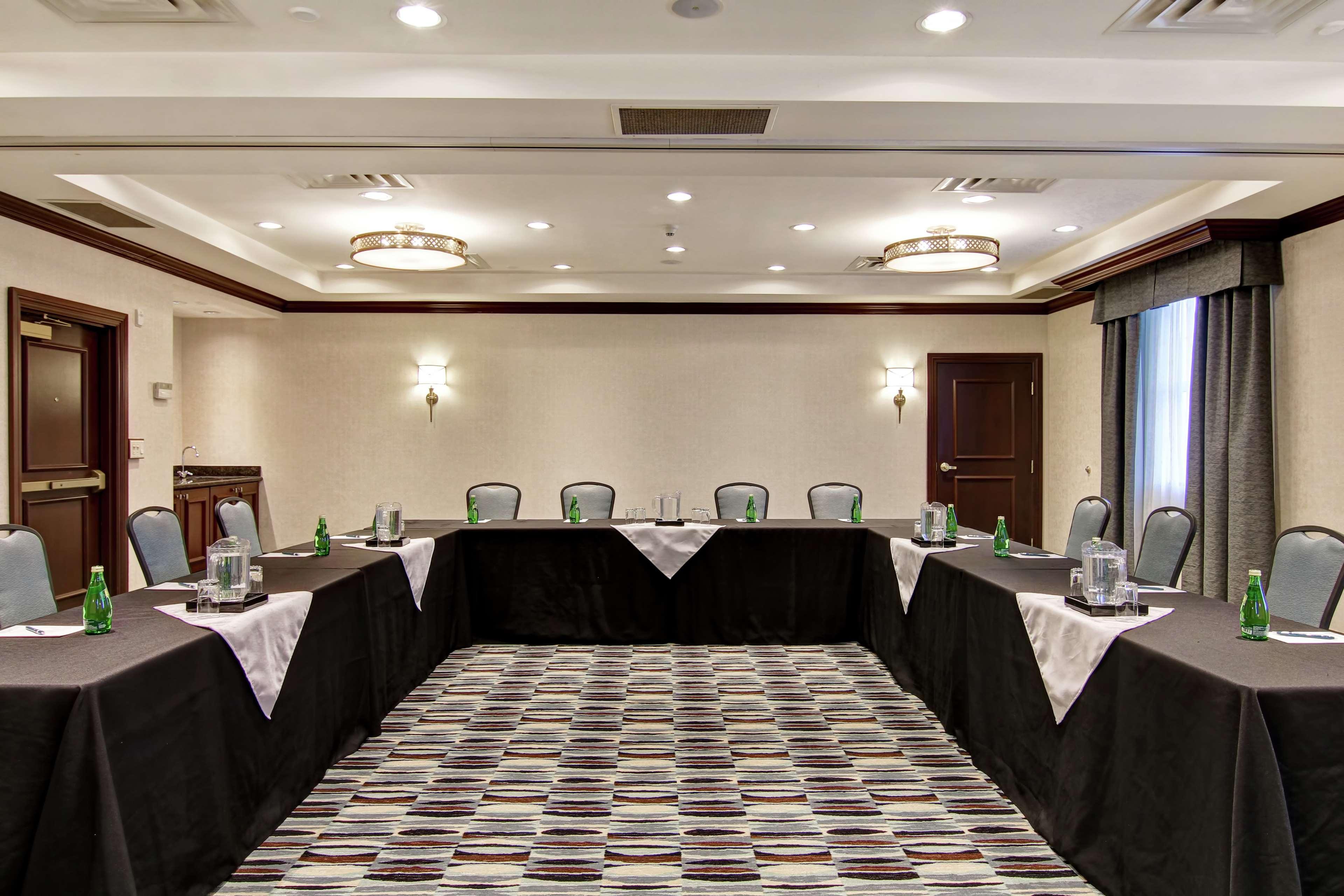Homewood By Hilton Toronto Hotel Oakville