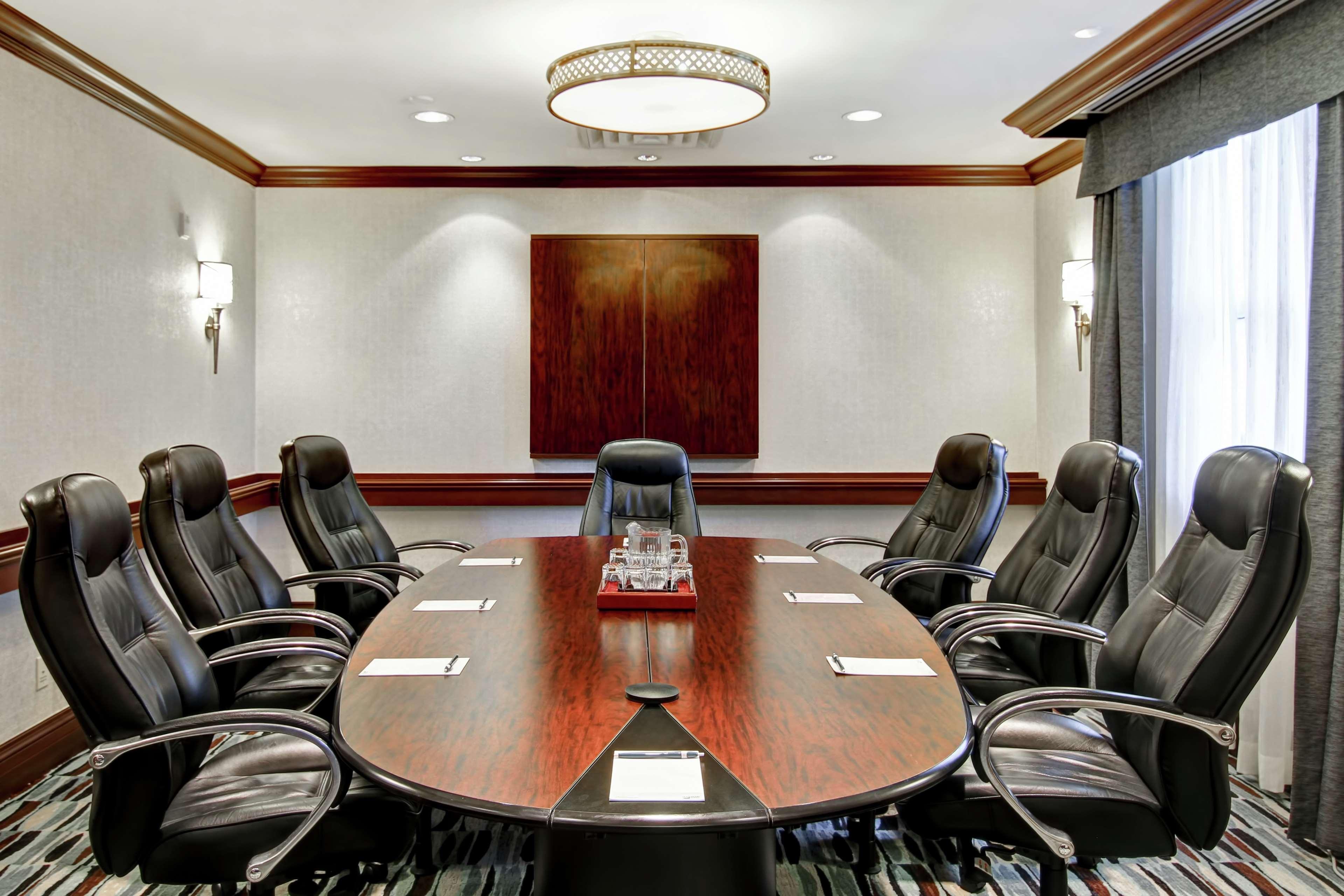 Homewood By Hilton Toronto Hotel 3*