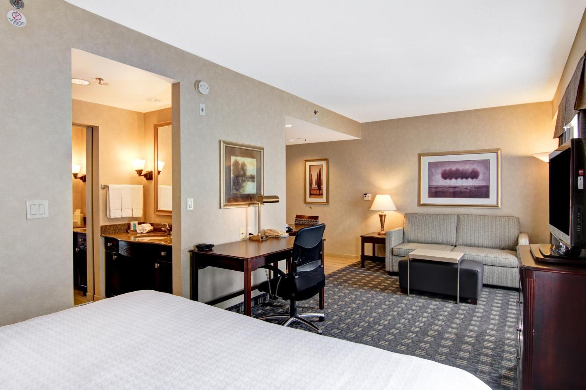Hotel Homewood By Hilton Toronto