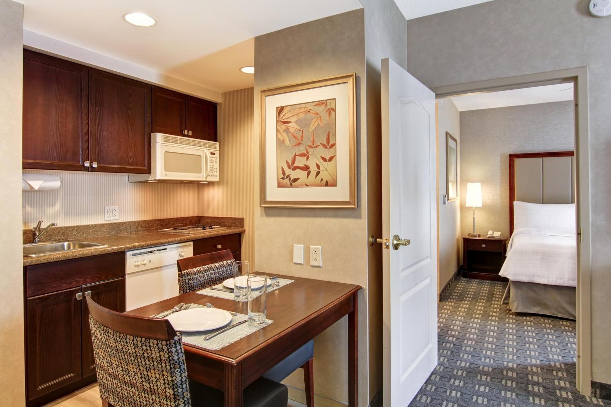 Homewood By Hilton Toronto Hotel Oakville