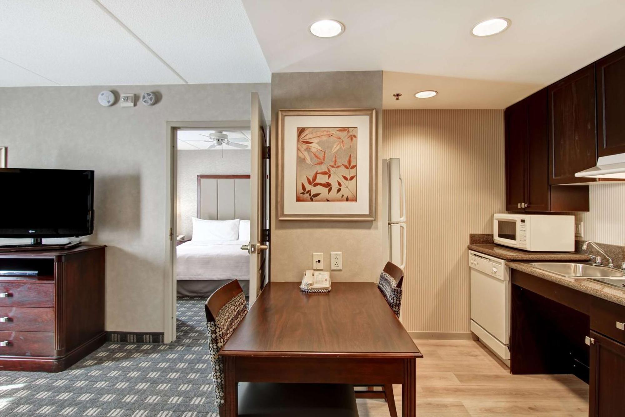 Hotel Homewood By Hilton Toronto 3*